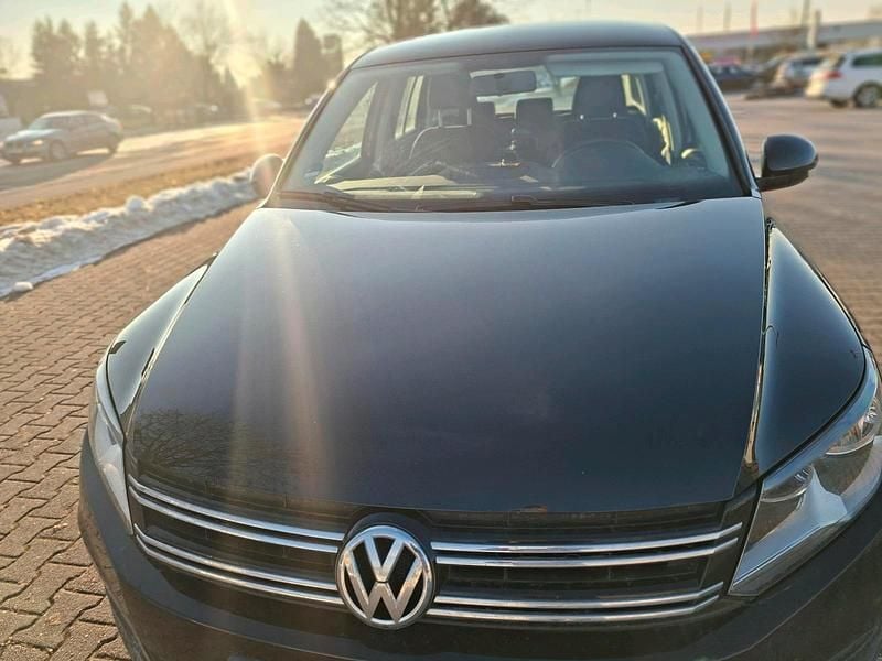 Schwarz Gebraucht 2013 VW Tiguan SUV | 4.900 € (Superpreis) - Bild 1/4