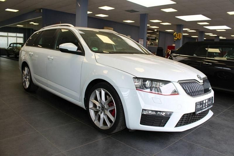 Weiß Gebraucht 2017 Skoda Octavia RS Kombi | 13.980 € (Guter Preis) - Bild 1/4