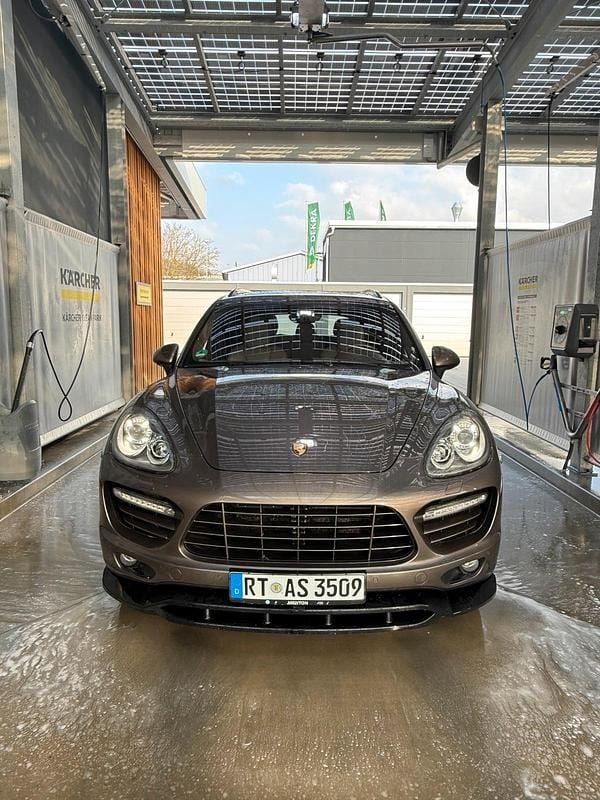 Gebraucht Porsche Cayenne Turbo 500 PS (367 kW) 2011 Braun SUV
