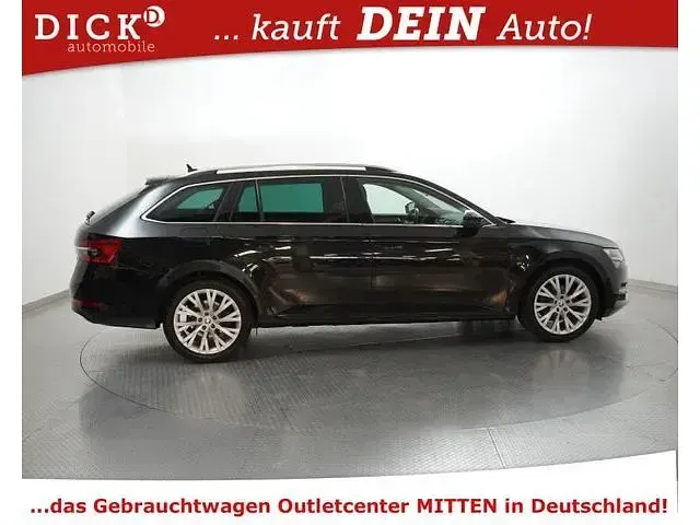 Gebraucht Skoda Superb Style 150 PS (110 kW) 2022 Black magic perleff. met. Kombi