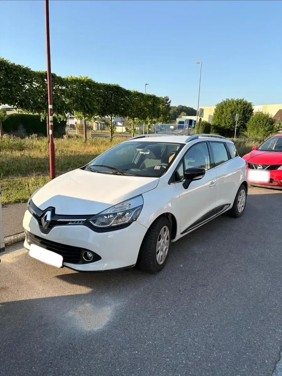Gebraucht Renault Clio GrandTour 90 PS (66 kW) 2015 Weiß Kombi