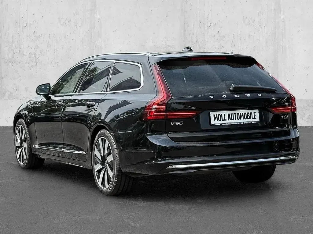 Gebraucht Volvo V90 Core 398 PS (292 kW) 2025 Onyx black / metallic Kombi