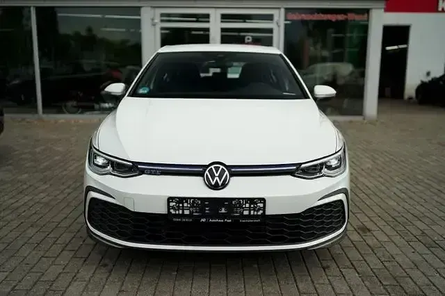 Gebraucht VW Golf VIII GTE 245 PS (180 kW) 2021 Pure white Limousine