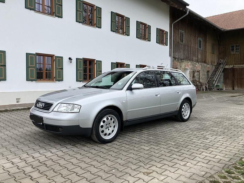 Second-hand Audi A6 110 CP (80 kW) 2000 Argintiu Break