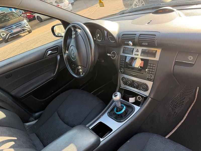 Gebraucht Mercedes C180 150 PS (110 kW) 2007 Blau Limousine