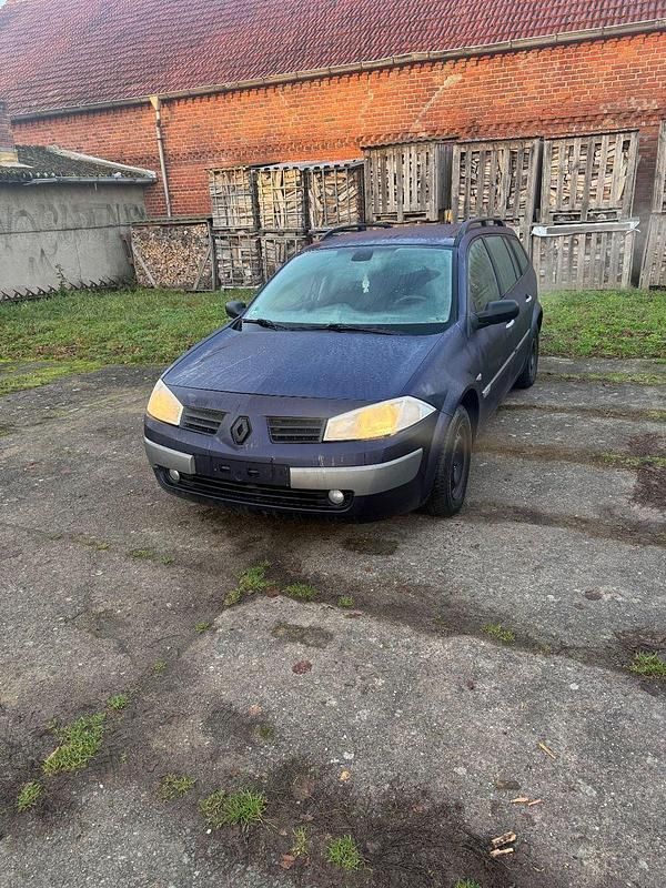 Blau Gebraucht 2005 Renault Mégane GrandTour Privilege Kombi | 1.600 € (Guter Preis) - Bild 1/4