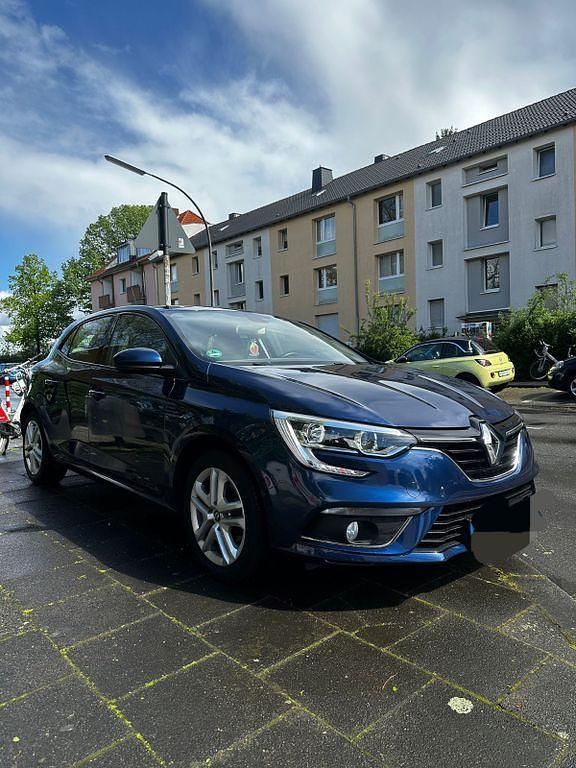 Gebraucht Renault Mégane IV Play 101 PS (74 kW) 2018 Blau Limousine