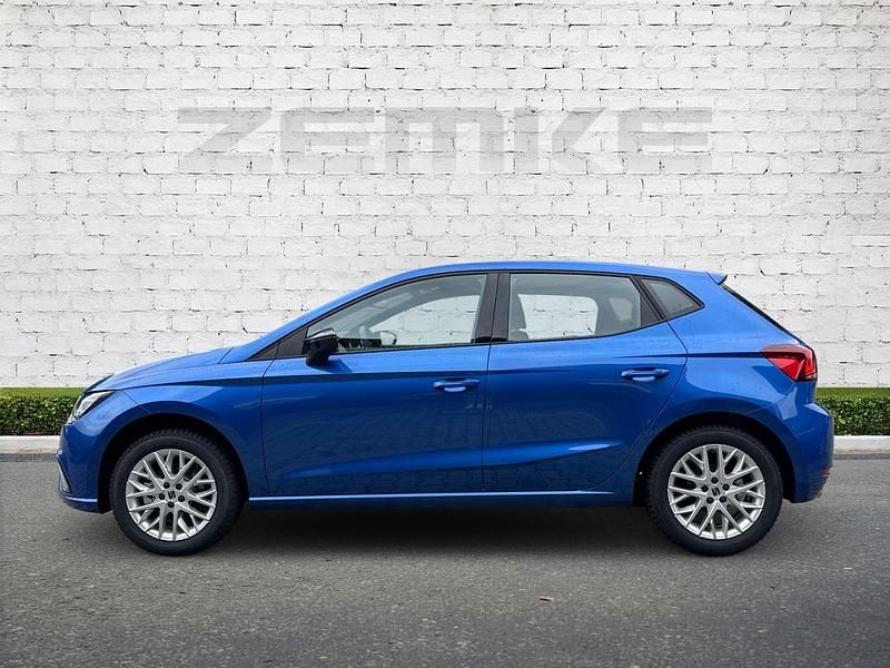 Neu Seat Ibiza FR 116 PS (85 kW) 2025 Blau Limousine