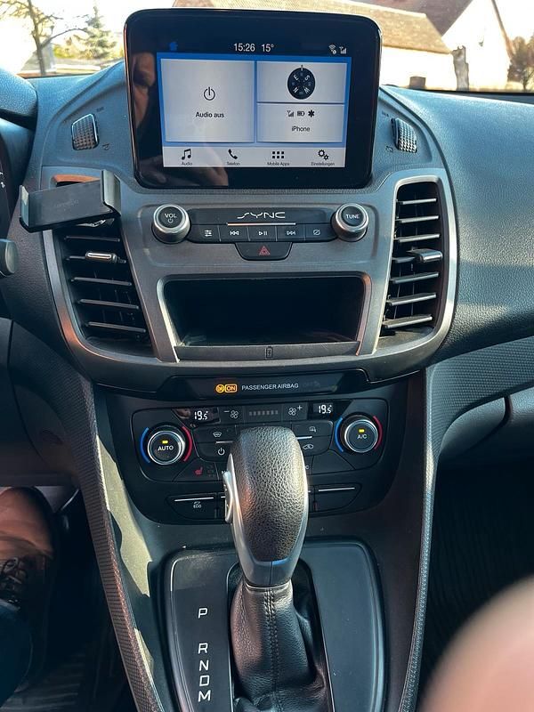 Gebraucht Ford Transit Connect 120 PS (88 kW) 2018 Schwarz Van / Kleinbus