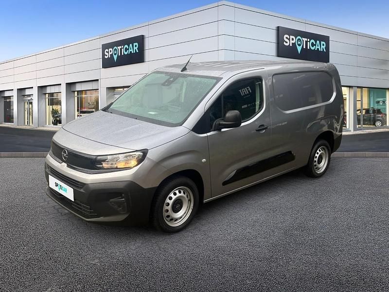 Grau Gebraucht 2024 Opel Combo Basis Limousine | 19.990 € (Guter Preis) - Bild 1/1