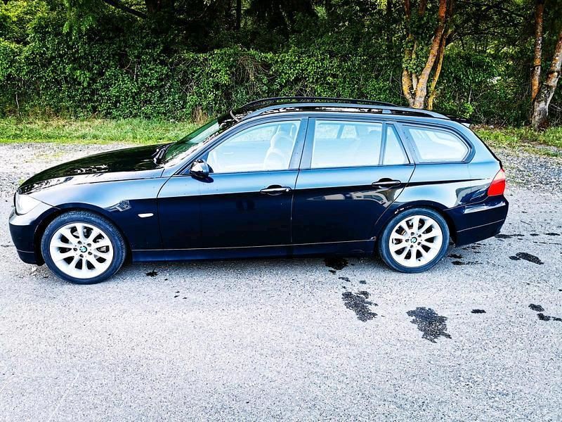 Schwarz Gebraucht 2008 BMW 318 Kombi | 3.000 € (Superpreis) - Bild 1/4