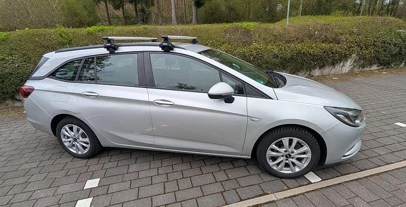Gebraucht Opel Astra 105 PS (77 kW) 2016 Silber Kombi
