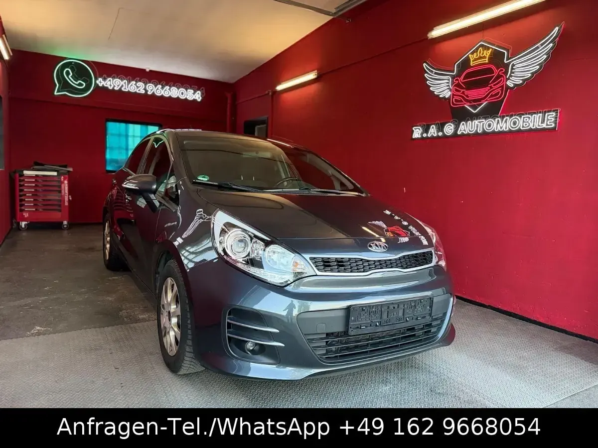 Używany Kia Rio 109 KM (80 kW) 2017 Szary Sedan/Limuzyna