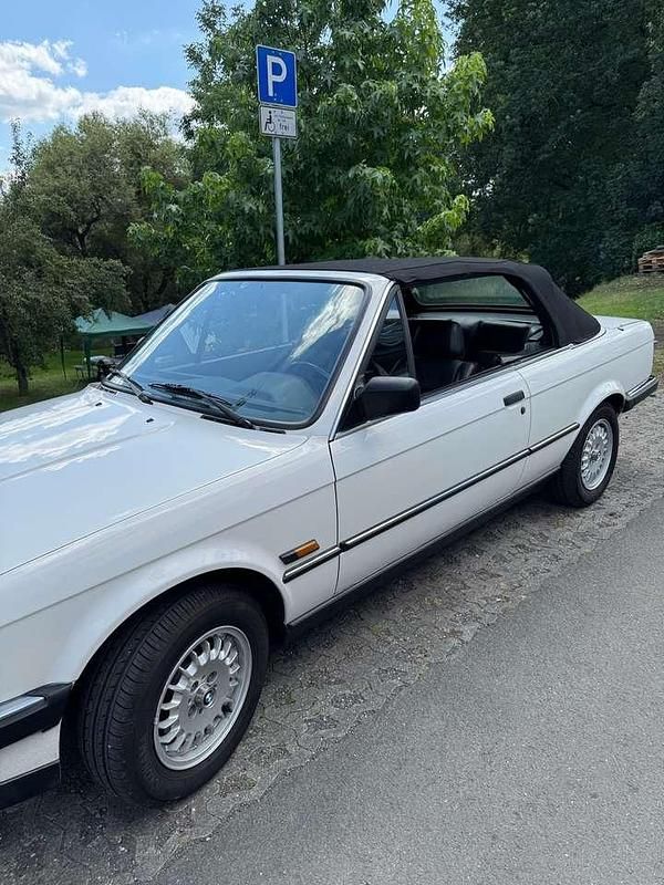 Weiß Gebraucht 1986 BMW 320 Cabriolet Cabrio | 18.900 € - Bild 1/4