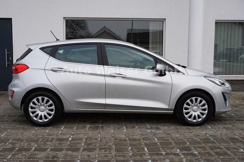 Gebraucht Ford Fiesta Titanium 101 PS (74 kW) 2018 Grau Kleinwagen
