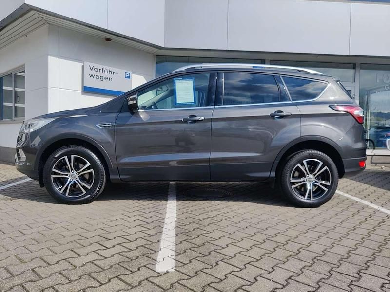 Gebraucht Ford Kuga Business Edition 150 PS (110 kW) 2018 Magneticgrau (metallic) SUV