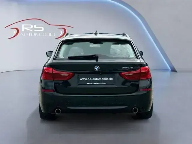Second-hand BMW 520 Performance 190 CP (139 kW) 2018 Negru Break