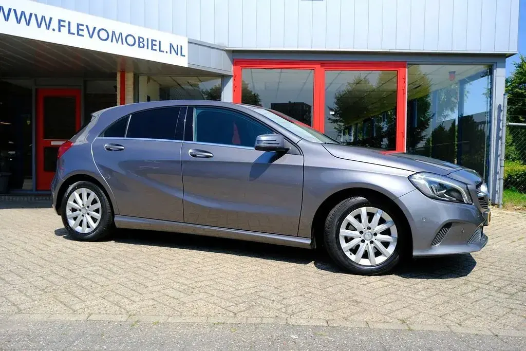 Gebraucht Mercedes A160 Ambition 102 PS (75 kW) 2017 Grau Kleinwagen