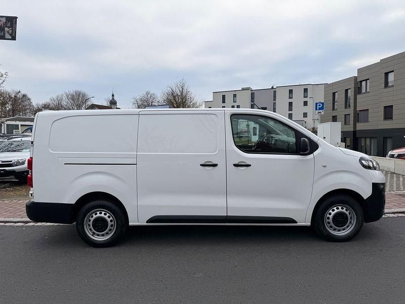 Weiß Gebraucht 2022 Opel Vivaro Van | 9.999 € (Superpreis) - Bild 1/4