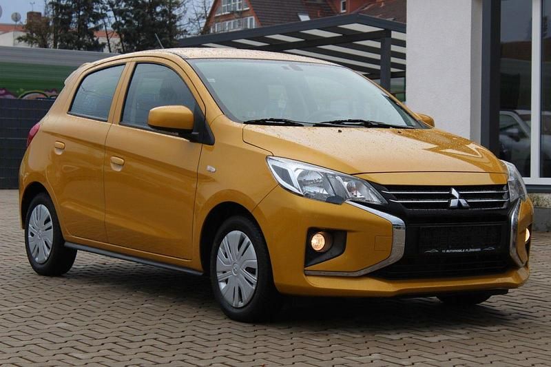 Gebraucht Mitsubishi Space Star Select 71 PS (52 kW) 2023 Gold Kleinwagen