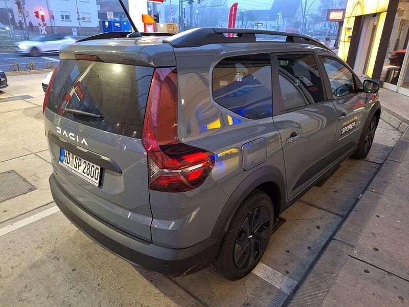 Neu Dacia Jogger Expression 141 PS (103 kW) 2025 Schiefergrau metallic Van / Kleinbus