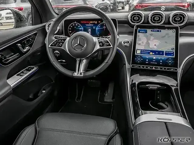 Gebraucht Mercedes GLC300e Avantgarde 360 PS (264 kW) 2025 Schwarz SUV