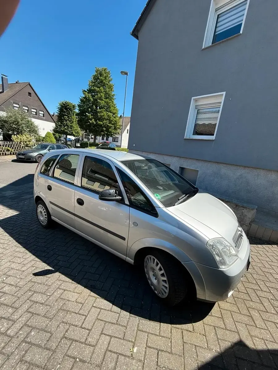 Gebraucht Opel Meriva 100 PS (73 kW) 2004 Silber Van / Kleinbus