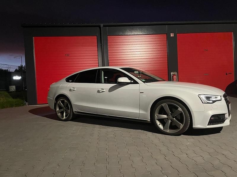 Grau Gebraucht 2017 Audi A5 Sportback Comfort Limousine | 14.500 € (Fairer Preis) - Bild 1/4