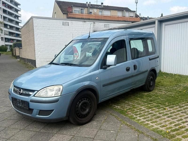 Second-hand Opel Combo 90 CP (66 kW) 2006 Albastru Monovolum