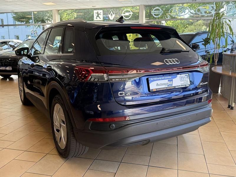 Gebraucht Audi e-tron Advanced Plus 150 kW (204 PS) 2023 Blau navarrablau metallic (metallic) SUV