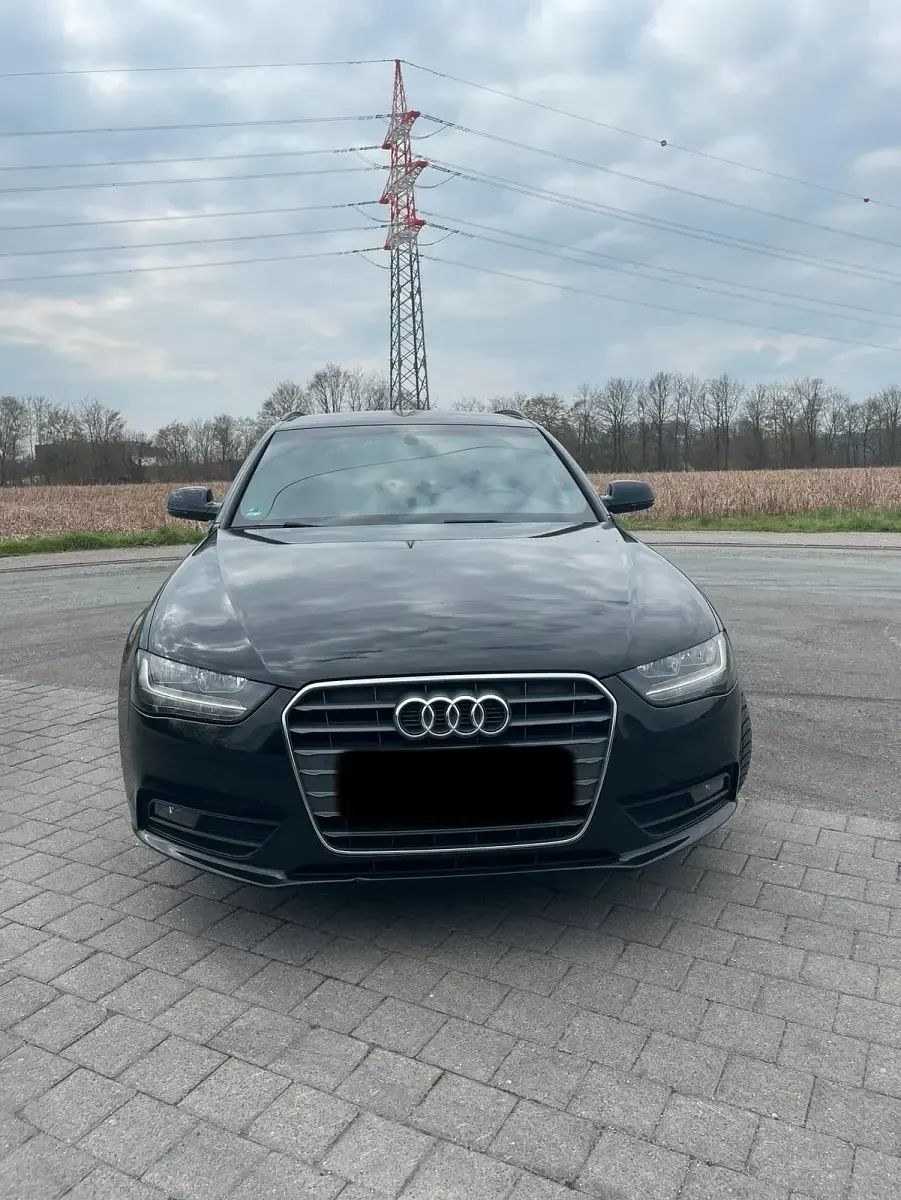 Gebraucht Audi A4 154 PS (113 kW) 2013 Schwarz Kombi