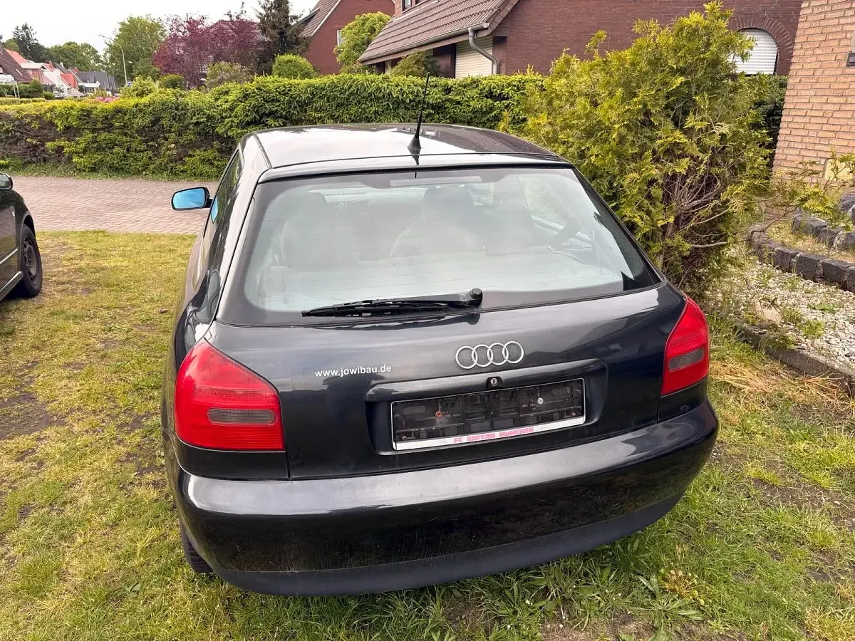 Gebraucht Audi A3 101 PS (74 kW) 1997 Schwarz Kleinwagen