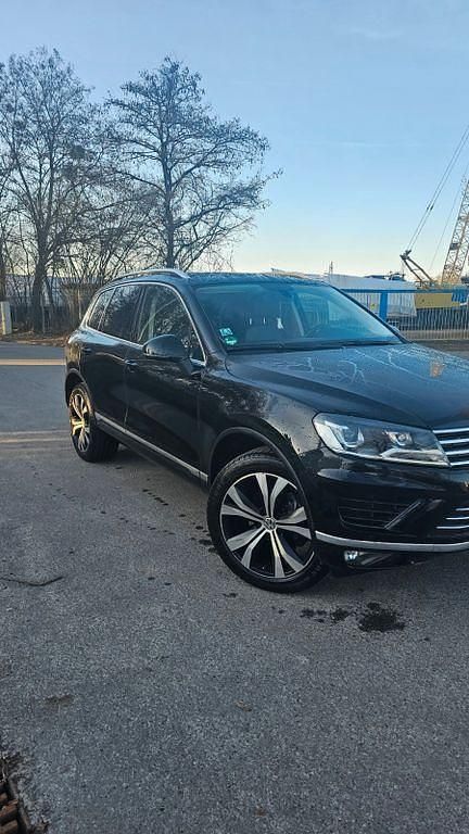 Gebraucht VW Touareg Exclusive 262 PS (192 kW) 2017 Schwarz SUV