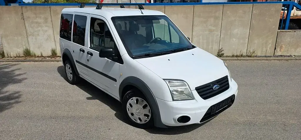 Gebraucht Ford Tourneo Connect 90 PS (66 kW) 2010 Weiß Van / Kleinbus