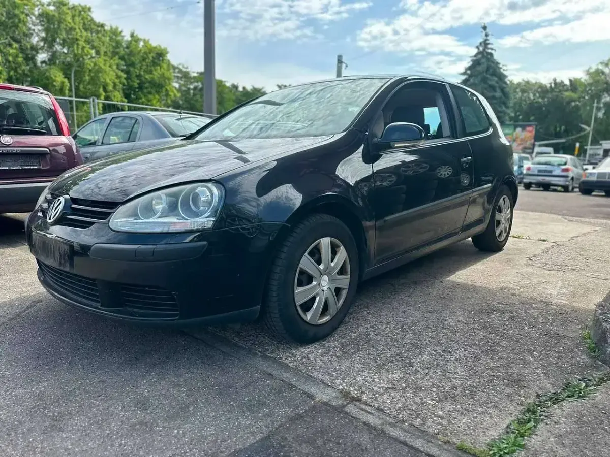 Gebraucht VW Golf IV Comfortline 102 PS (75 kW) 2004 Black magic perleffekt Kleinwagen