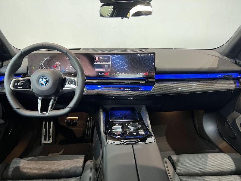 Gebraucht BMW i5 Sport Line 250 kW (340 PS) 2025 Grau Limousine