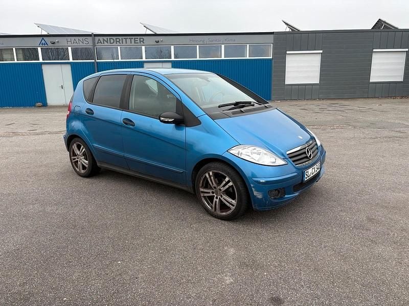 Gebraucht Mercedes A180 109 PS (80 kW) 2008 Blau Van / Kleinbus