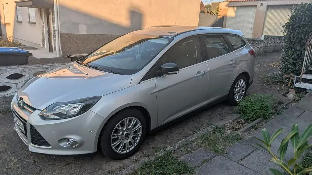 Gebraucht Ford Focus Titanium 163 PS (119 kW) 2012 Silber Limousine