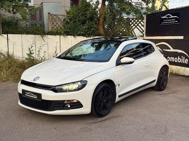 Weiß Gebraucht 2011 VW Scirocco Edition Coupé | 4.890 € (Superpreis) - Bild 1/4