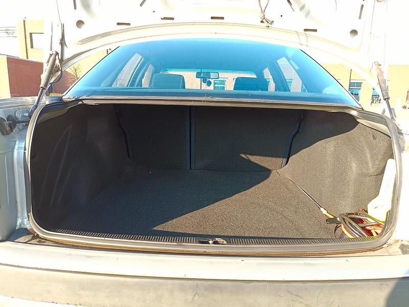 Second-hand Audi 80 90 CP (66 kW) 1993 Argintiu Berlinǎ