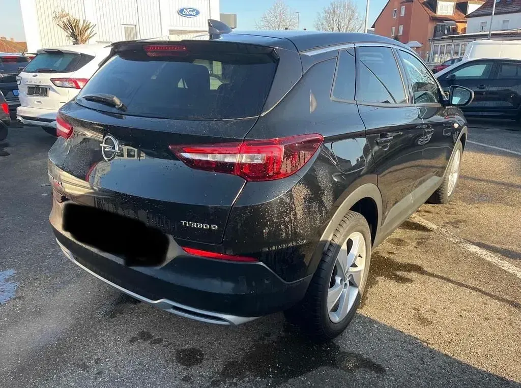 Gebraucht Opel Grandland X Dynamic 120 PS (88 kW) 2017 Schwarz SUV