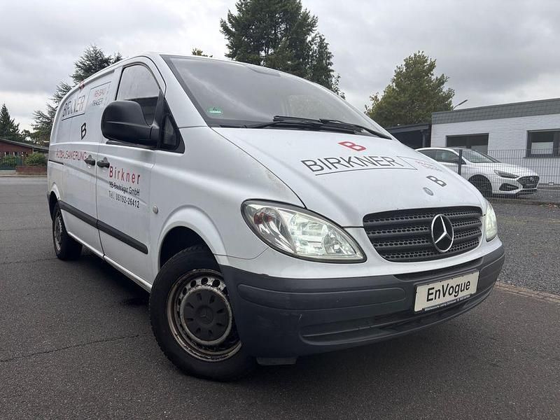 Weiß Gebraucht 2009 Mercedes Vito Van / Kleinbus | 3.450 € (Superpreis) - Bild 1/4