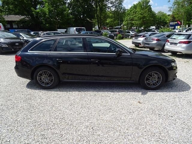 Gebraucht Audi A4 Attraction 120 PS (88 kW) 2016 Brillantschwarz Kombi