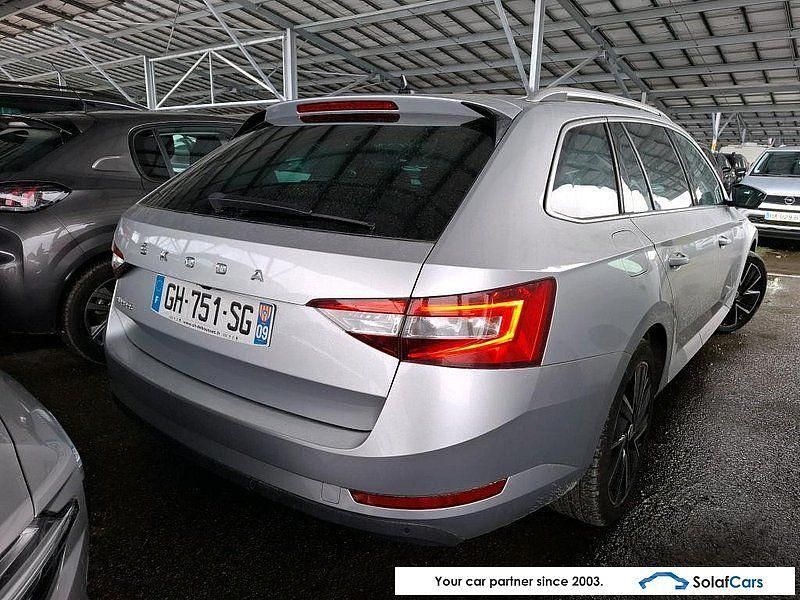 Gebraucht Skoda Superb Style 218 PS (160 kW) 2022 Silber Limousine