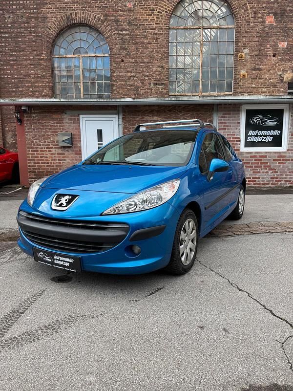 Blau Gebraucht 2006 Peugeot 207 Tendance Limousine | 2.100 € (Etwas zu teuer) - Bild 1/4