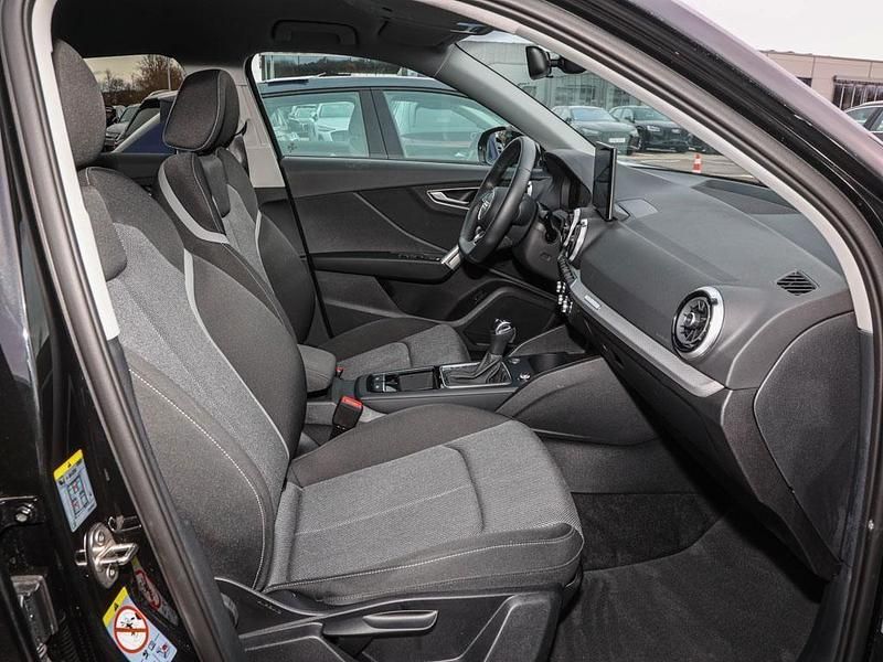 Gebraucht Audi Q2 Advanced Plus 150 PS (110 kW) 2025 Mythosschwarz metallic SUV