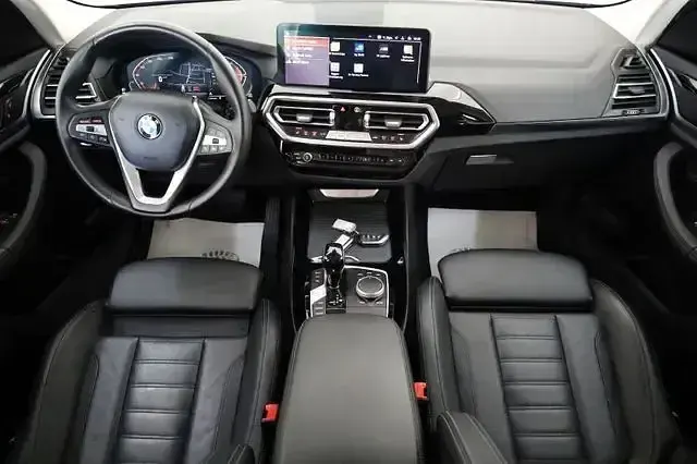 Gebraucht BMW X3 Sport Line 190 PS (139 kW) 2023 Grau SUV