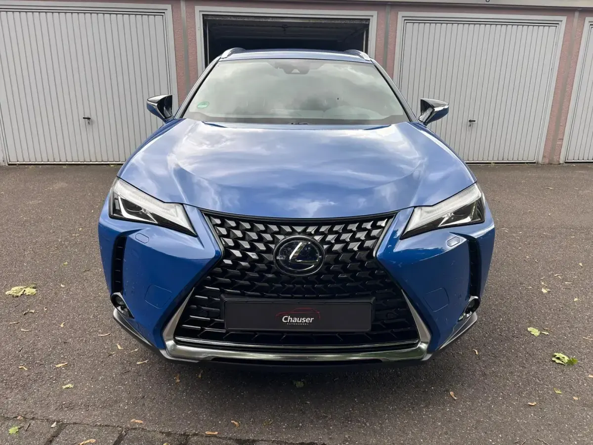 Gebraucht Lexus UX 250h 184 PS (135 kW) 2020 Blau SUV