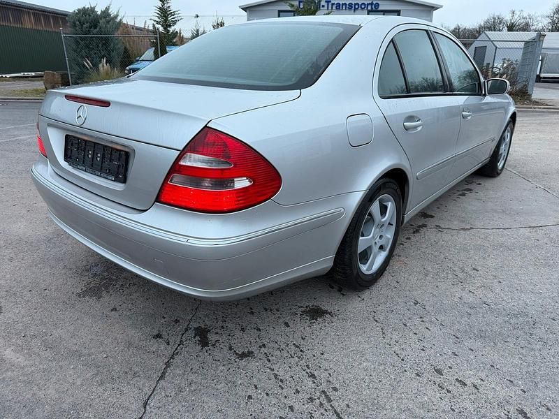 Gebraucht Mercedes E240 Elegance 170 PS (125 kW) 2004 Limousine