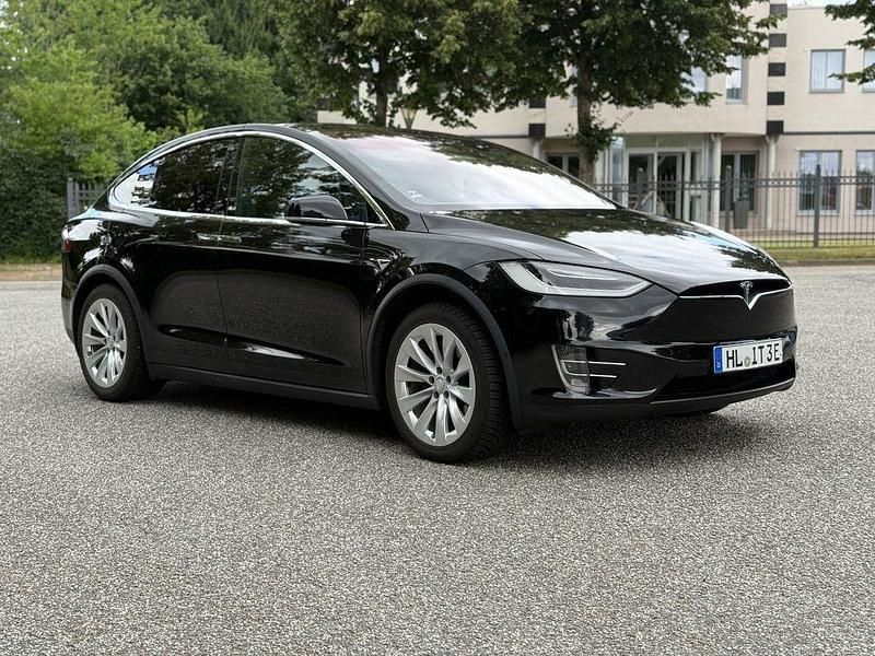 Schwarz Gebraucht 2017 Tesla Model X SUV | 31.200 € (Superpreis) - Bild 1/4